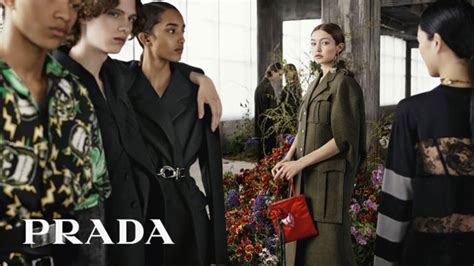 prada casette d'ete lavora con noi|prada group work.